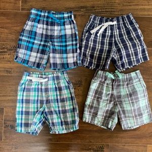 Boys plaid short bundle size 3T